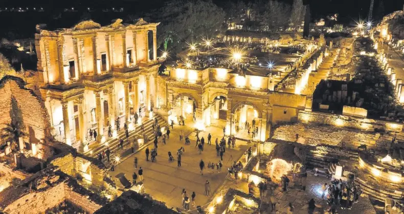 Gece müzeciliği Efes’e nefes oldu