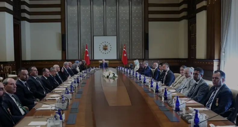 Cumhurbaşkanı Erdoğan Şehit Aileleri ve Gazileri Külliyede Ağırladı
