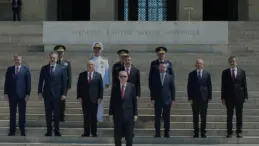 Cumhurbaşkanı Erdoğan ve YAŞ Üyeleri Anıtkabiri Ziyaret Etti