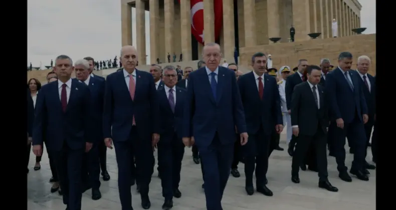 Devlet Erkanı 30 Ağustos Zafer Bayramı İçin Anıtkabirde Buluştu