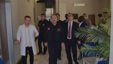 AFAD Başkanı Pehlivan Nijer Türkiye Dostluk Hastanesini Ziyaret Etti