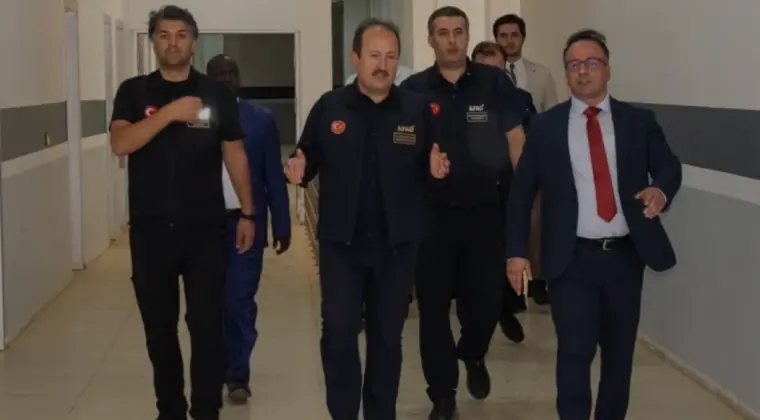 AFAD Başkanı Vali Ali Hamza Pehlivan Nijer Türkiye Dostluk Okullarını Ziyaret Etti