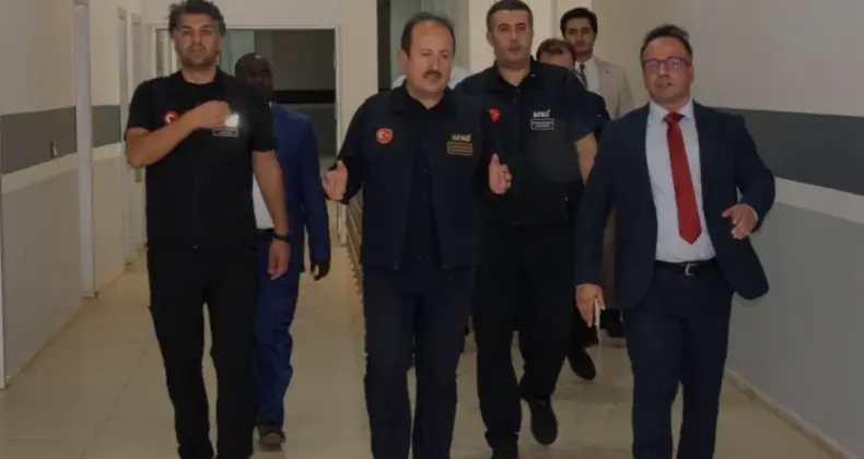 AFAD Başkanı Vali Ali Hamza Pehlivan Nijer Türkiye Dostluk Okullarını Ziyaret Etti
