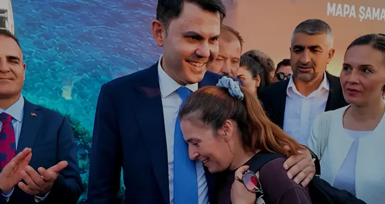 Bakan Murat Kurum Depremzede Vatandaşla Bir Araya Geldi