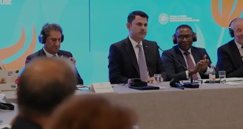 COP31 Başkanı Murat Kurum New Yorkta 2035 Elektrifikasyon Hedeflerini Açıkladı