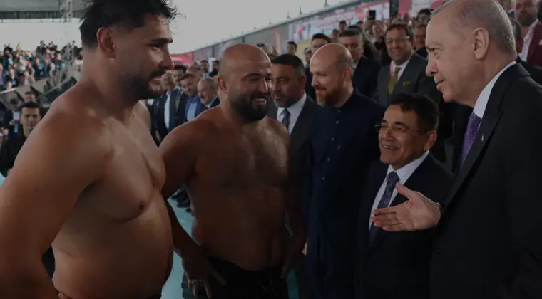 Cumhurbaşkanı Erdoğan Yağlı Güreş Cumhurbaşkanlığı Kupası Finalinde