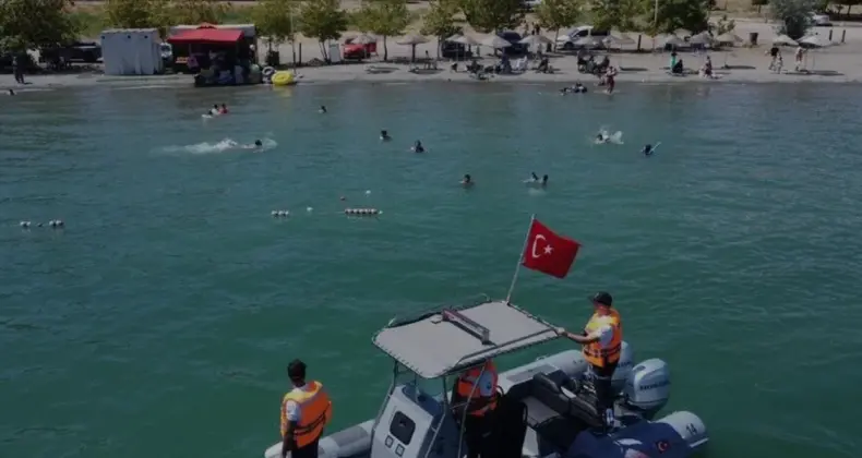 Hazar Gölünde Asayişi Botlu Jandarma Ekipleri Sağlıyor
