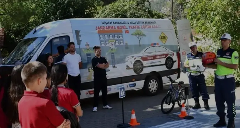 Köyceğiz’de Jandarma Ekiplerinden Öğrencilere Trafik Eğitimi