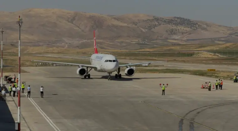 Siirt Havalimanı Yenileme Çalışmalarının Ardından Yeniden Açıldı