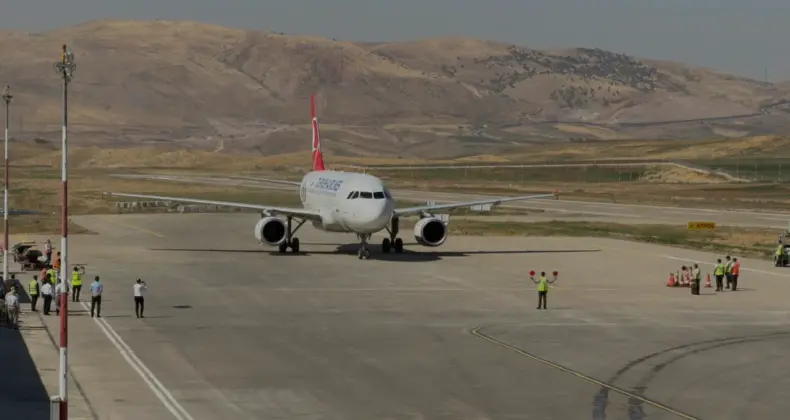 Siirt Havalimanı Yenileme Çalışmalarının Ardından Yeniden Açıldı