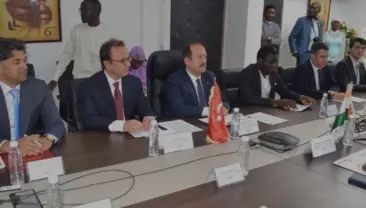Vali Ali Hamza Pehlivan Nijerli Bakan Seyni ile Bir Araya Geldi