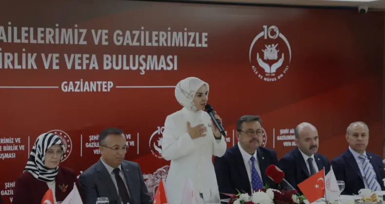 Bakan Göktaş Gaziantep Vefa Buluşmasında Şehit Aileleriyle Bir Araya Geldi