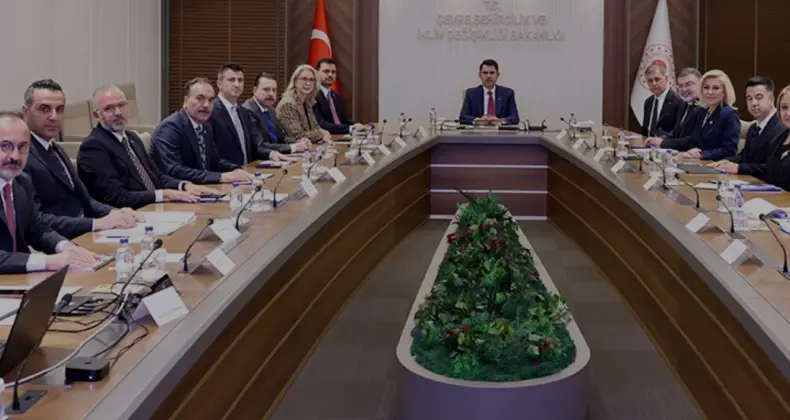 Bakan Kurum İzmir Heyetiyle Kentsel Dönüşüm Gündemiyle Bir Araya Geldi