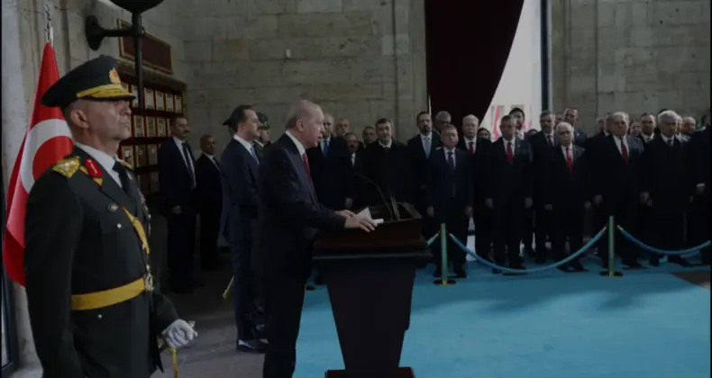 Cumhurbaşkanı Erdoğan ve Devlet Erkanı Anıtkabir’i Ziyaret Etti