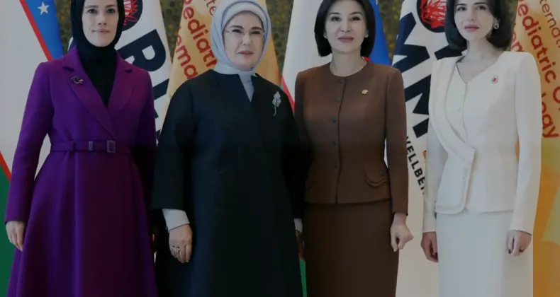 Emine Erdoğan Semerkantta Çocuk Refahı Temalı Sergiyi İnceledi