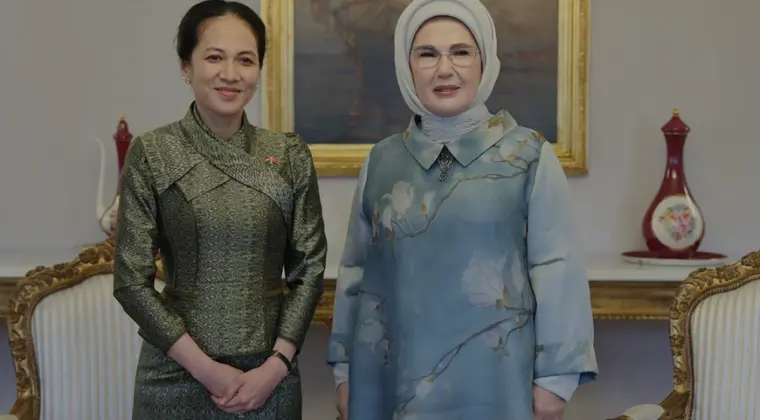 Emine Erdoğan ve Pich Chanmony İstanbulda Bir Araya Geldi
