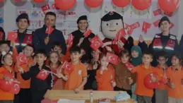 Eskişehir İl Jandarma Komutanlığı Çukurhisar İlkokulunda Bayram Coşkusu