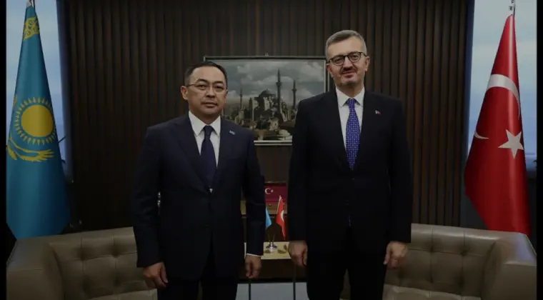 İletişim Başkanı Duran ve Kazakistanlı Bakan Kırıkbayev Bir Araya Geldi