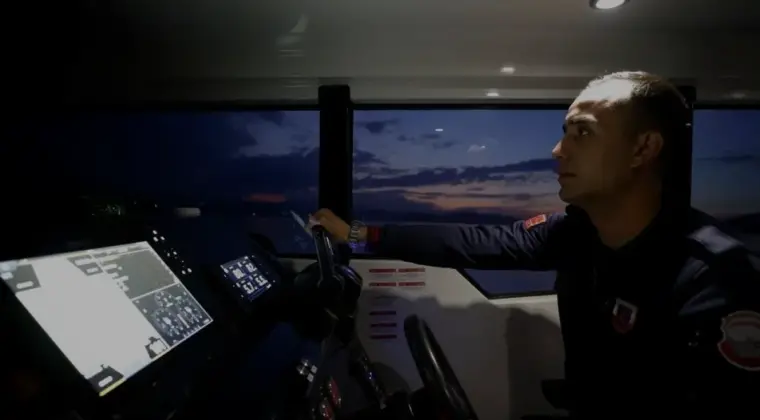 Karakaya Barajı’nda Jandarma Bot Timi 7 gün 24 saat nöbette