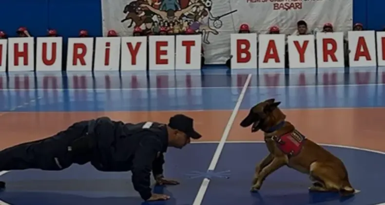 Nevşehir Cumhuriyet Bayramı Kutlamalarında Nefes İsimli Köpek İlgi Odağı Oldu