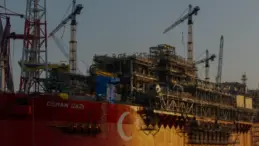 Türkiye İlk Yüzer Doğal Gaz Üretim Platformu Osman Gazi’yi Uğurluyor